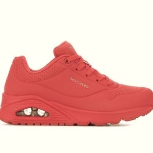 Women's size 8 Sketchers Uno sneakers